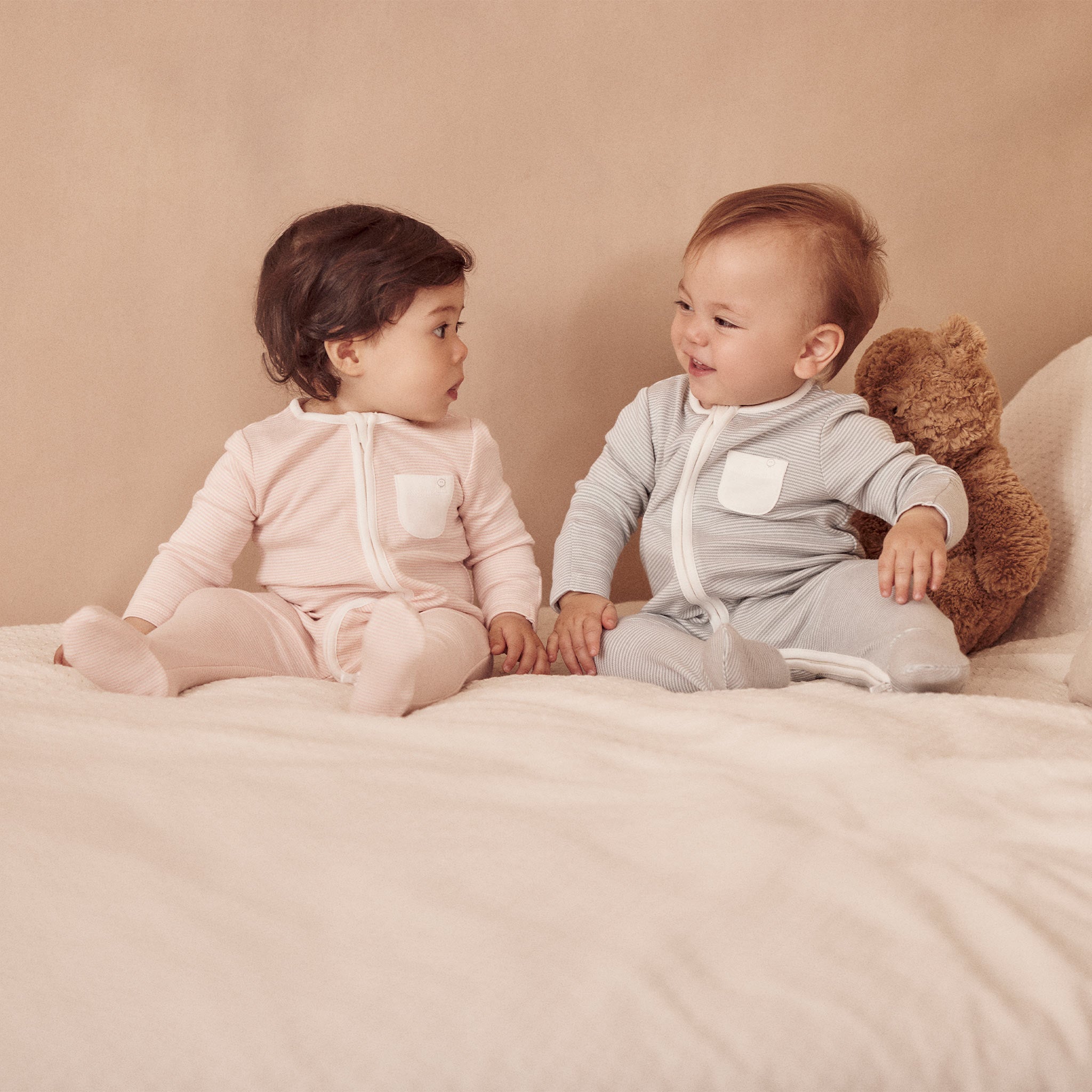 ZIP-UP_SLEEPSUIT_BLUE_STRIPE_CLEVER_SLEEPING_BAG_BLUE_STRIPE__ZIP-UP_SLEEPSUIT_PINK_STRIPE_1281_WEB_1